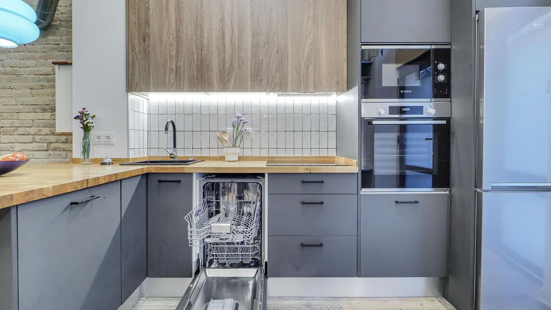 Concordia - Beautiful Flat, Spacious, Central 4 Rooms , 2 Bath Barcelona Apartman