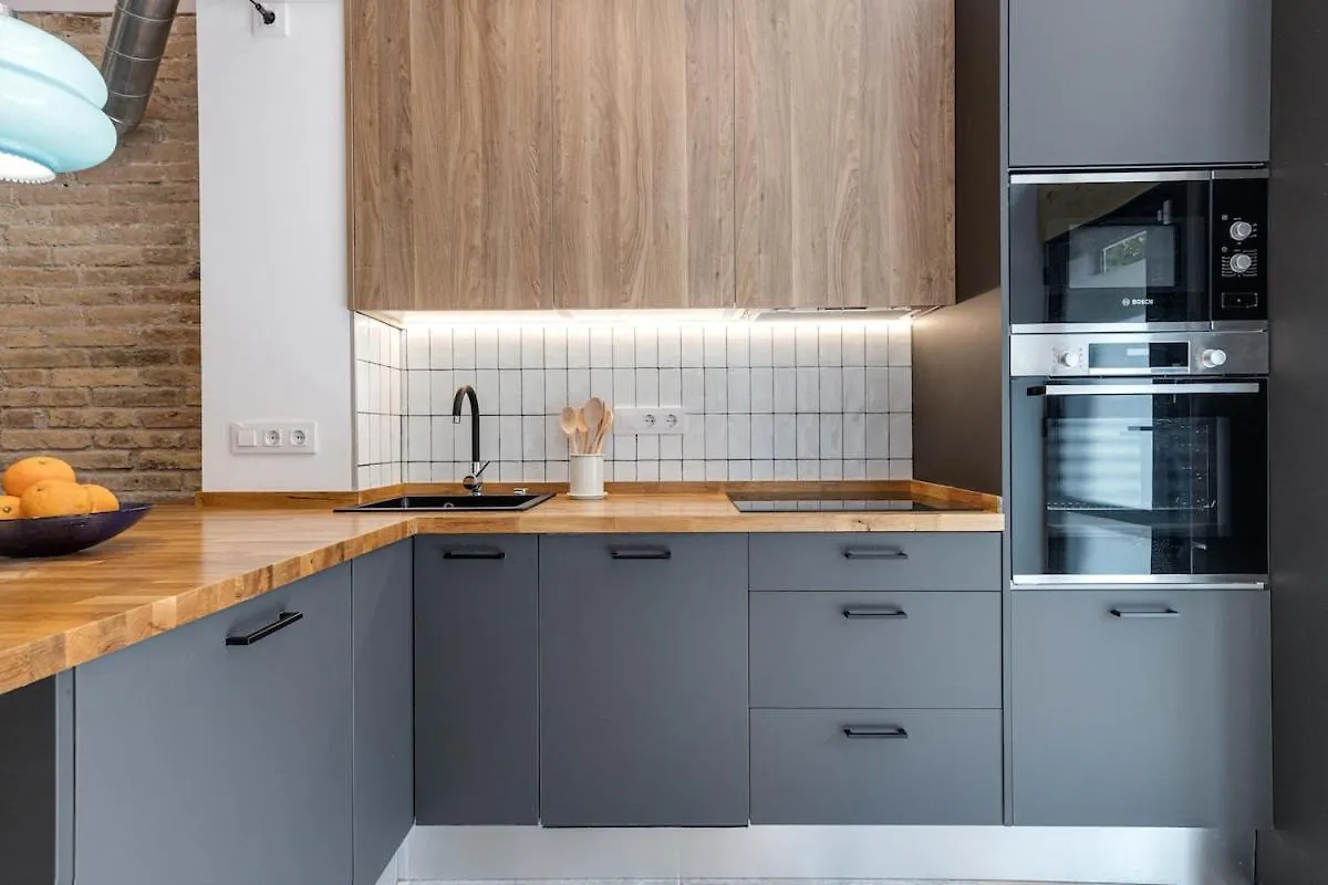 Apartman Concordia - Beautiful Flat, Spacious, Central 4 Rooms , 2 Bath Barcelona