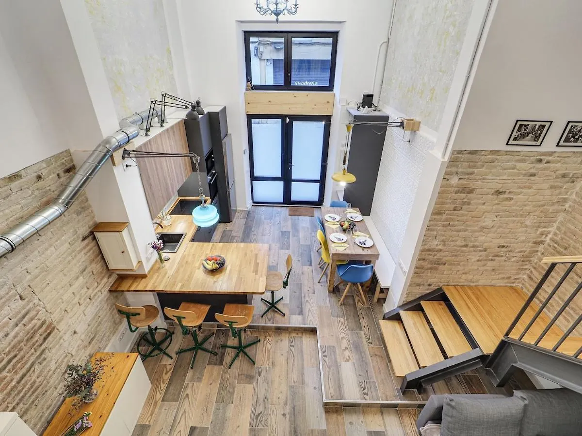 Apartman Concordia - Beautiful Flat, Spacious, Central 4 Rooms , 2 Bath Barcelona